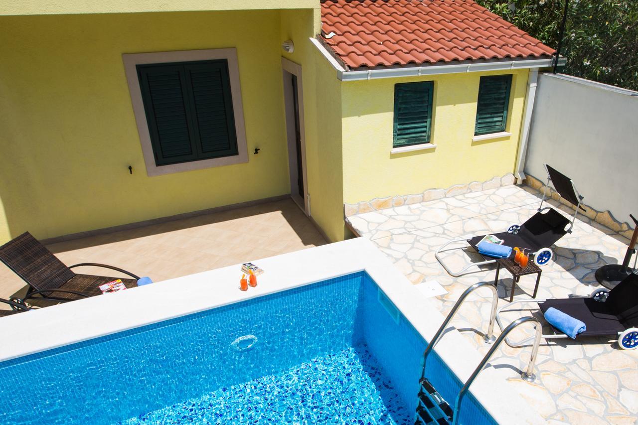 קאבטאט Sunrise Apartments מראה חיצוני תמונה